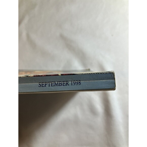 Isaac Asimov's The Magazine of Fantasy & Science Fiction 1990/1997/1998/1999 Lot - Picture 8 of 14